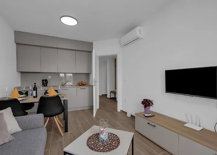 Barisimo - Exklusiv マカルスカ